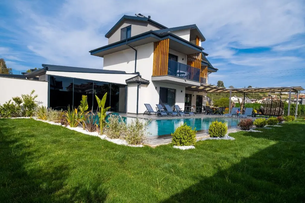 Real estate in Calis